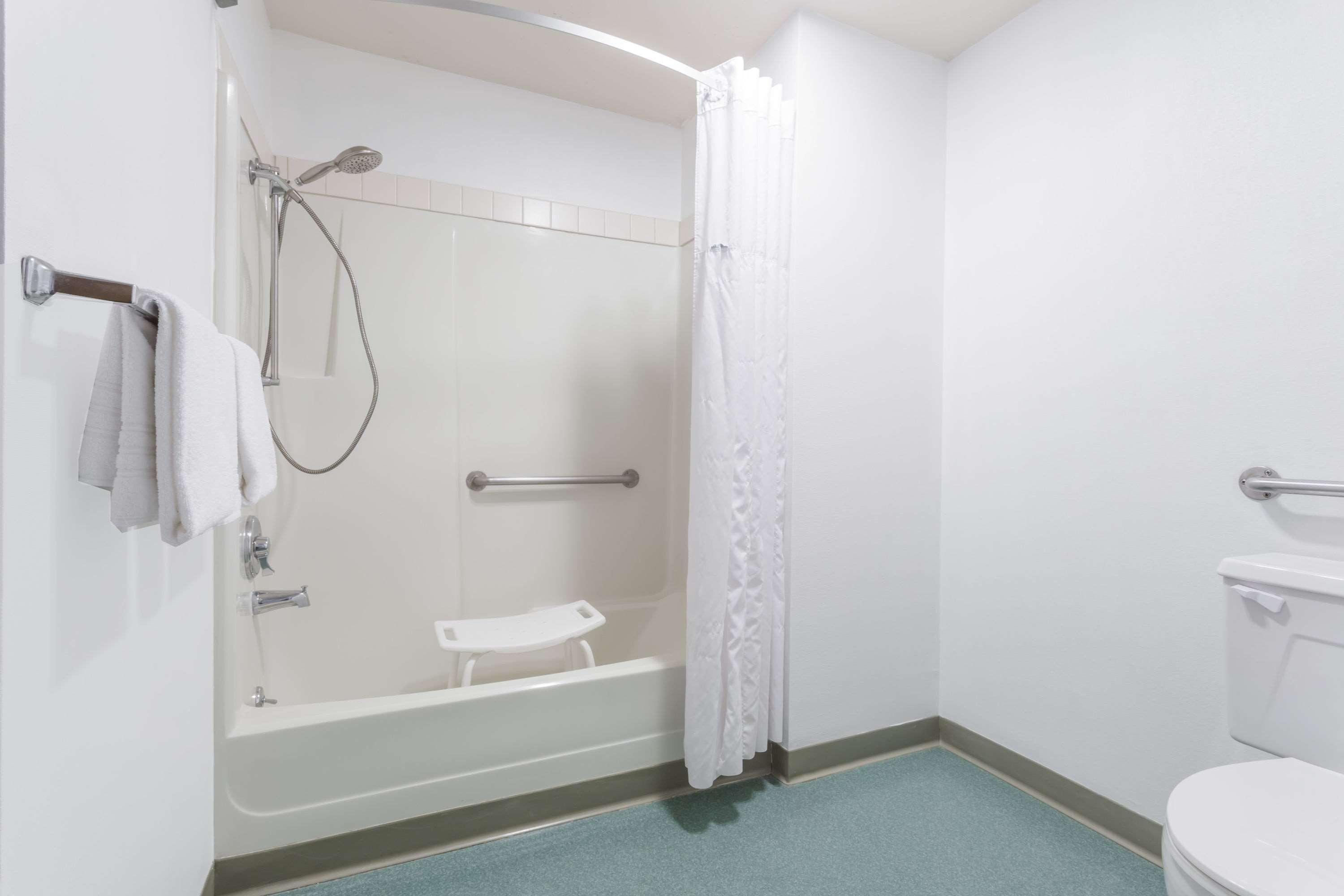 Days Inn By Wyndham Eugene Downtown/University Экстерьер фото