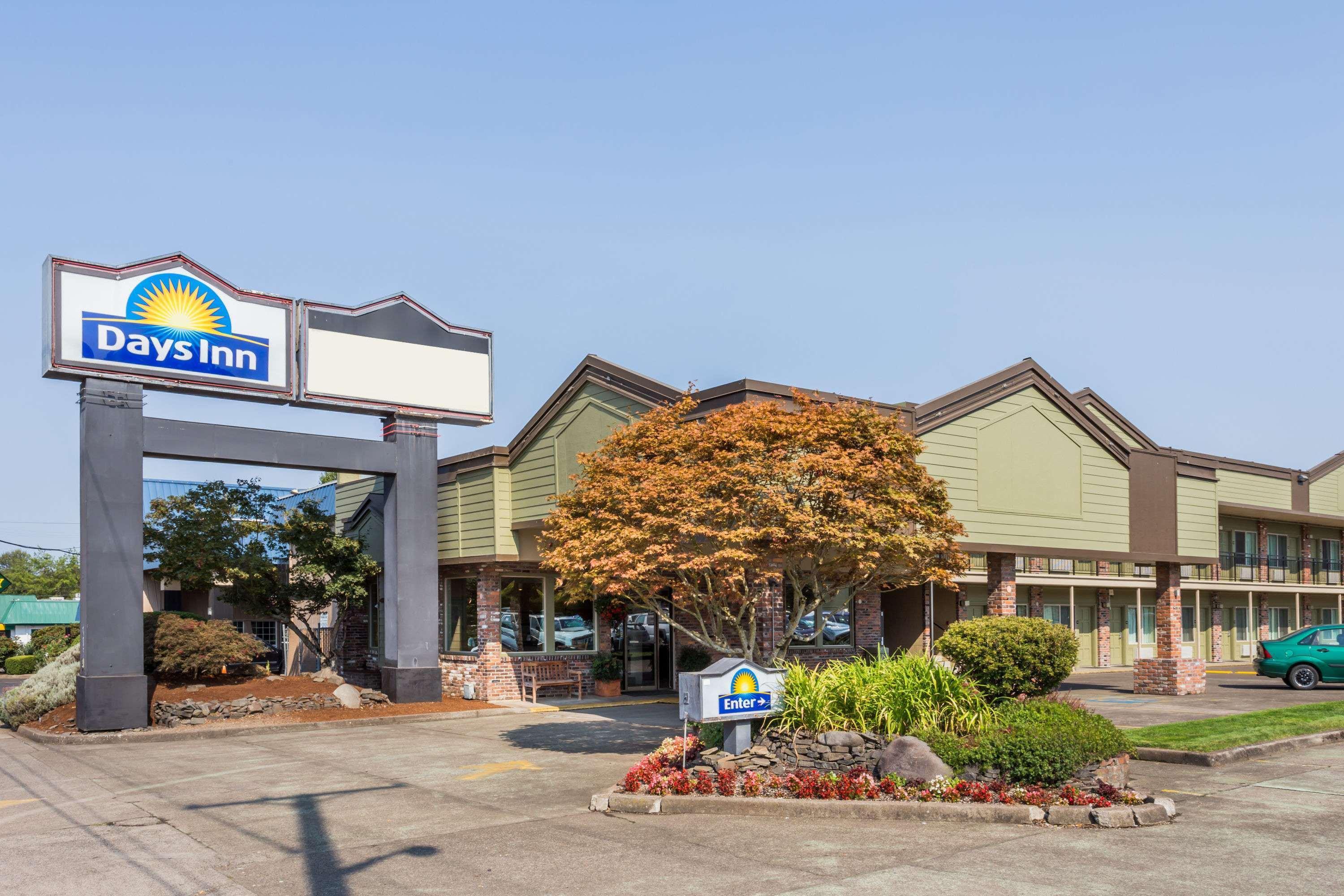 Days Inn By Wyndham Eugene Downtown/University Экстерьер фото