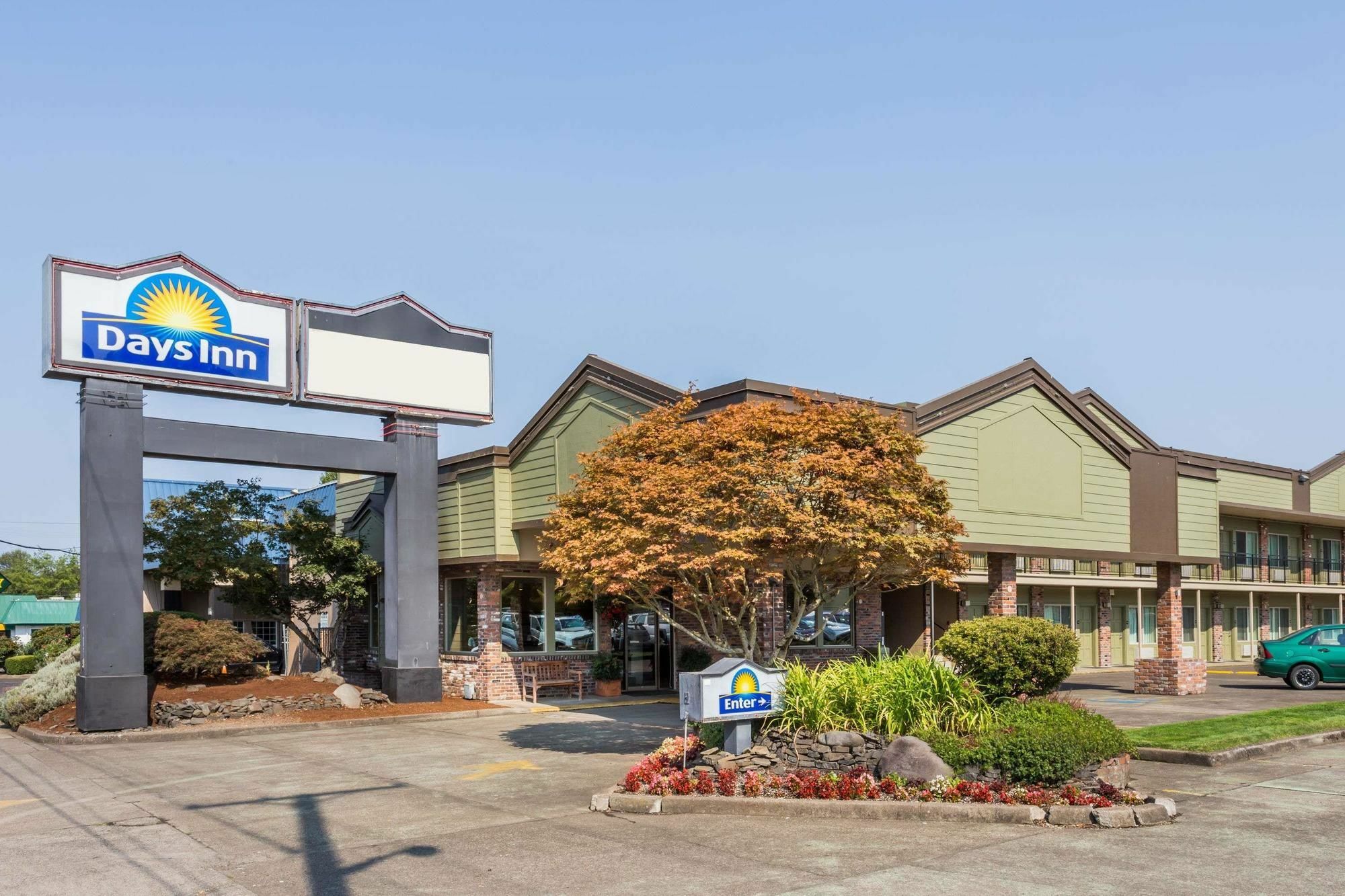 Days Inn By Wyndham Eugene Downtown/University Экстерьер фото
